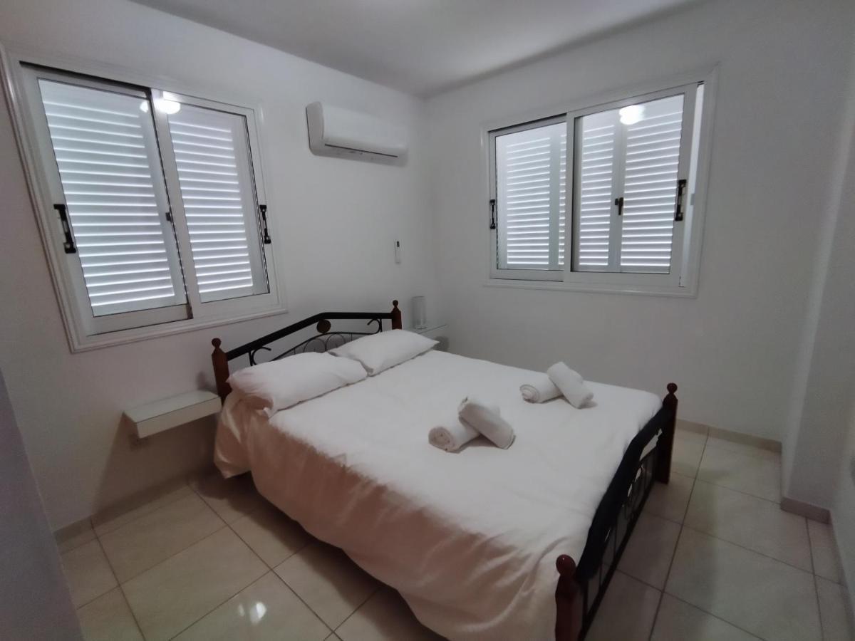 Polycarpou 48 Apartman Paphos Kültér fotó